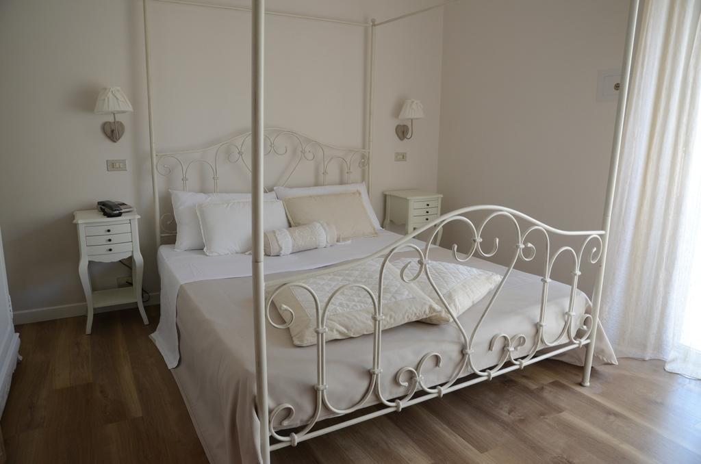 Hotel Monique Червия Экстерьер фото