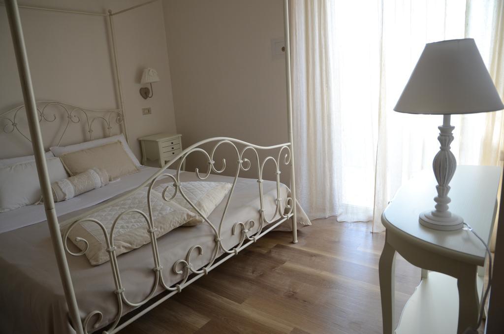 Hotel Monique Червия Экстерьер фото