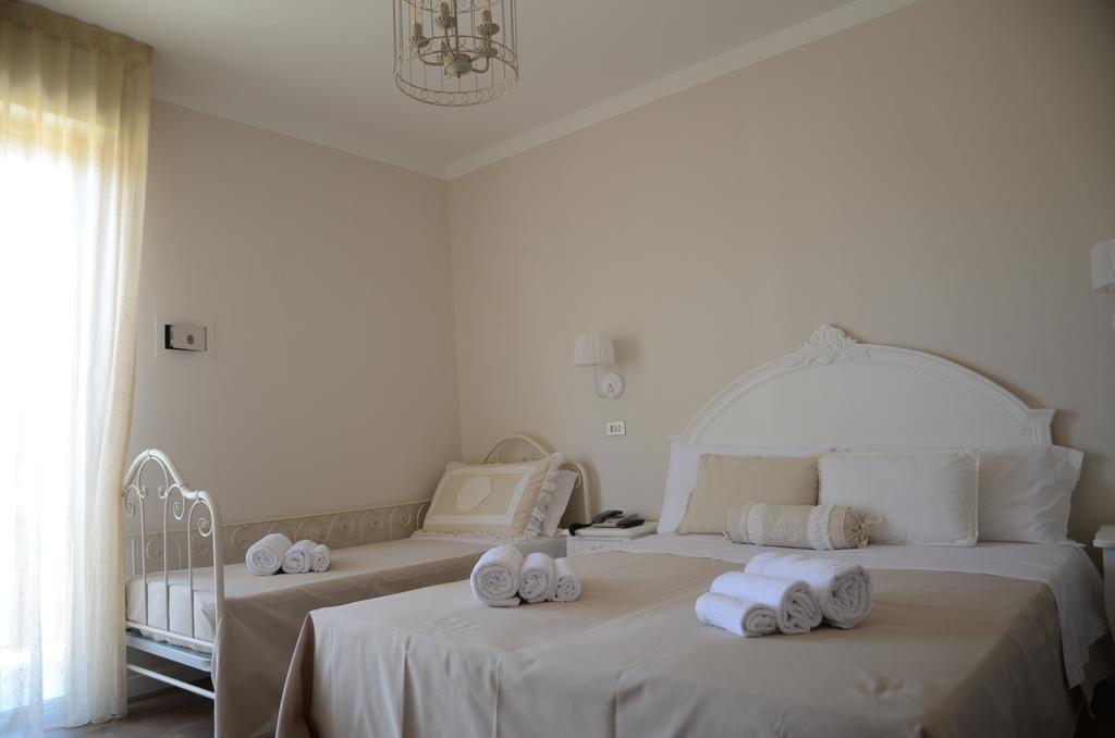 Hotel Monique Червия Экстерьер фото