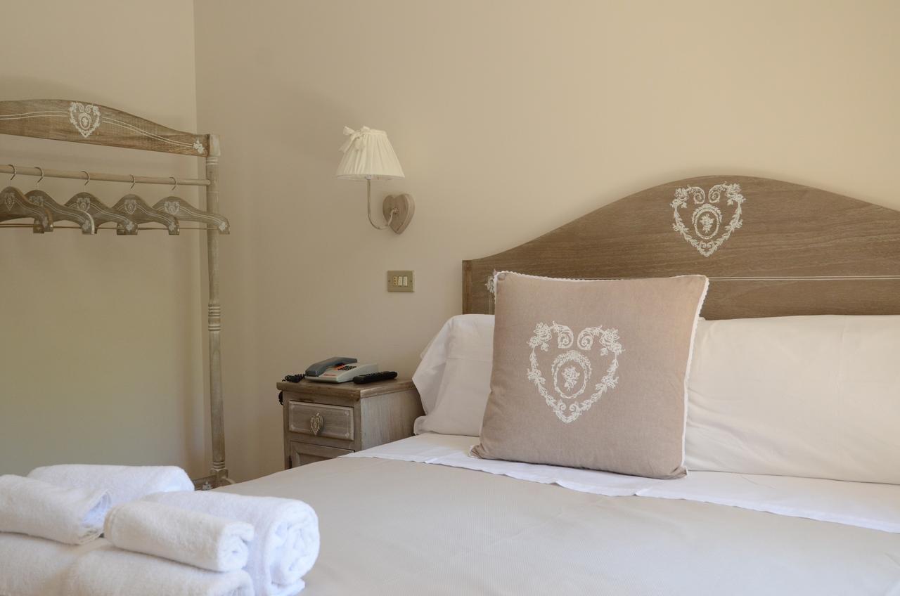 Hotel Monique Червия Экстерьер фото